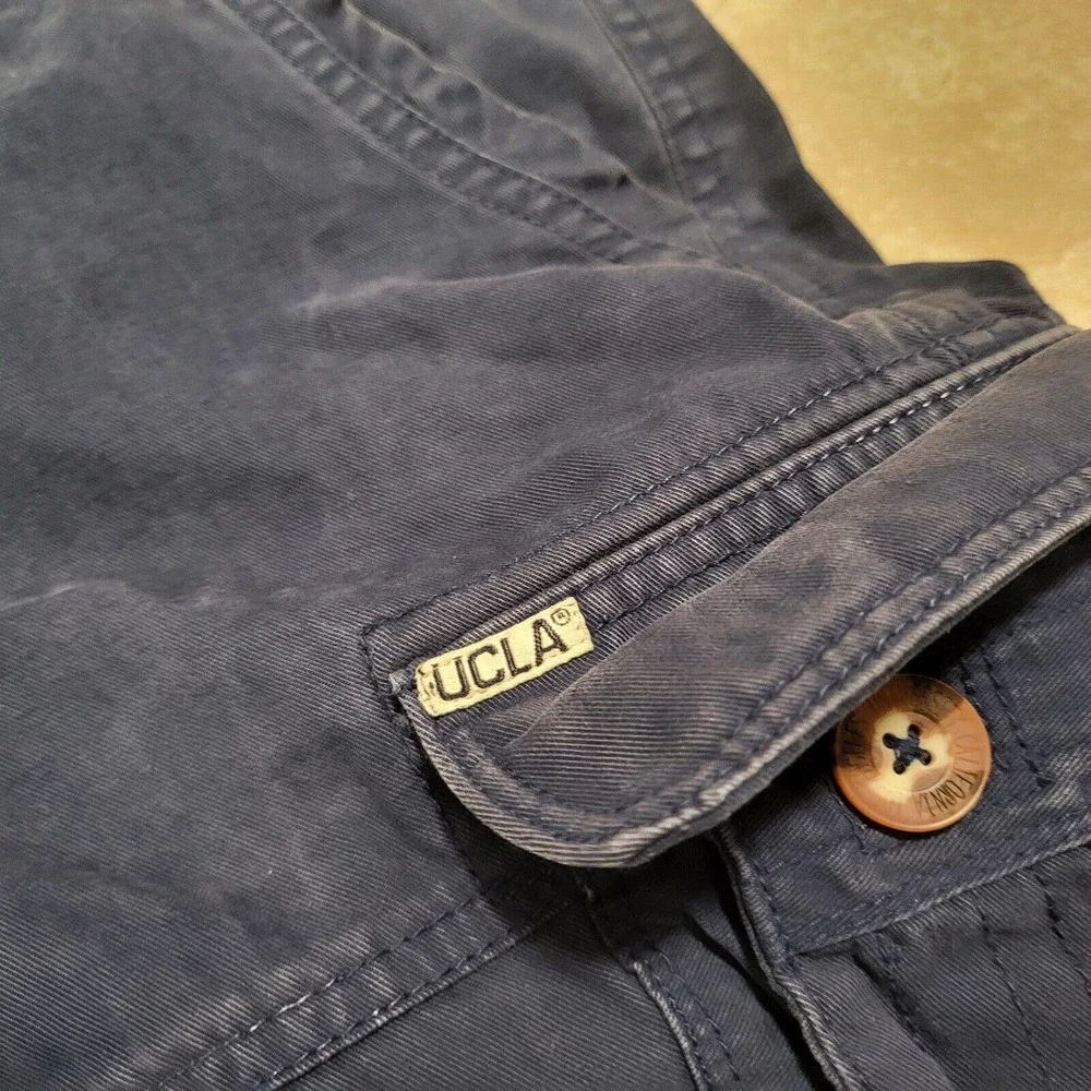 UCLA University Los Angeles California Mens Size 30 Chino‎ Navy Cotton Shorts